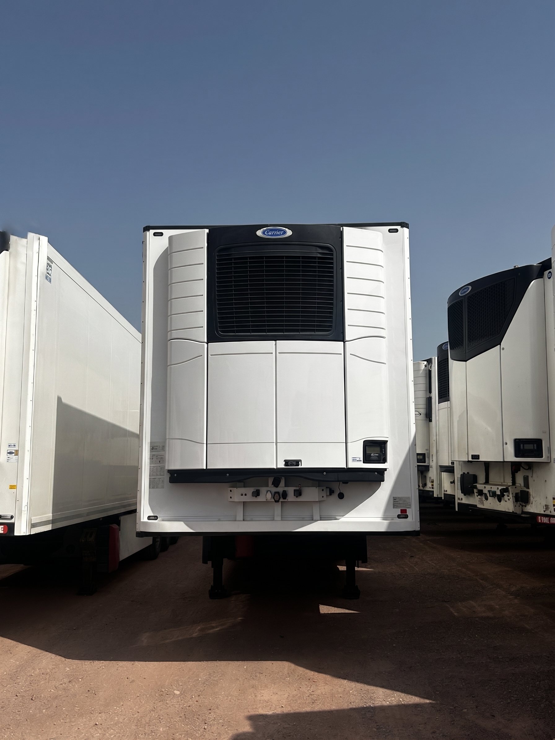 Semirremolque Schmitz con equipo de frío Carrier